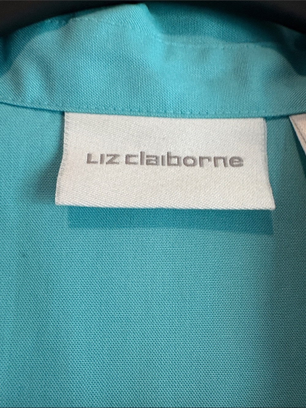 Liz Claiborne Sleeveless Collared Button-Down Blouse in Turquoise - Picture 2 of 8